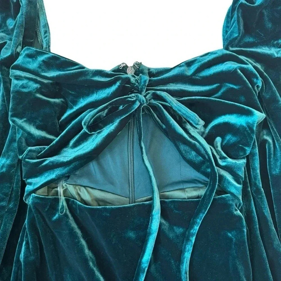 House of CB Abigail Emerald Green Velvet Mini Dress. Size XS. - Picture 6 of 16
